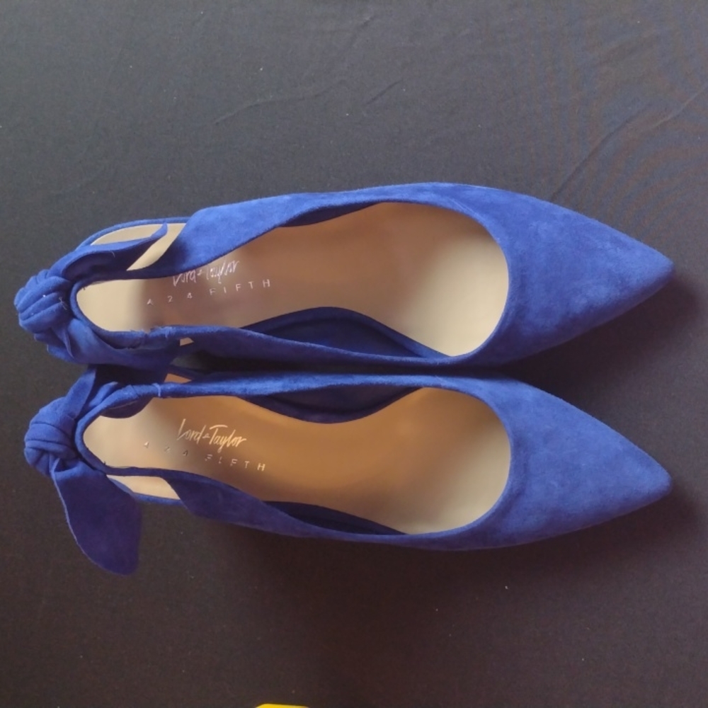 Lord& Taylor Slingback Pump with Bow..Blue Suede 4 inch Heel
